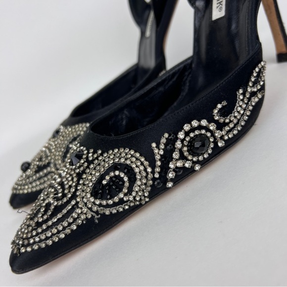 Manolo Blahnik Embellished Jewel Encrusted Crystal Carolyne Slingback Pumps - Picture 11 of 13